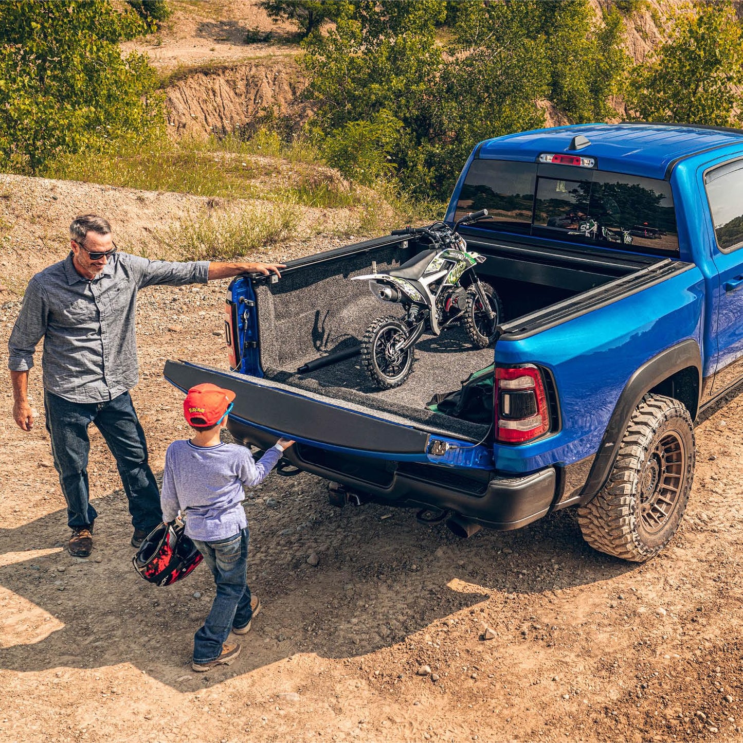 RealTruck Retrax Retrax IX Retractable Truck Bed Tonneau Cover | 30373 | Fits 2015-2020 Ford F-150 (incl. Raptor/Lightning) 5' 7" Bed (67.1")